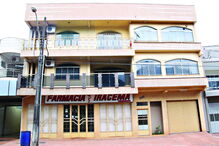 A família de Lucas tem uma farmácia