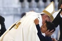 Papa, Procissão do Adeus, Fátima, Santo Padre, Base Aérea de Monte Real, Jacinta, Aparições, Lucas, Francisco Marto, Nossa Senhora, religião, questões sociais