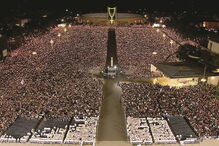  Papa, Procissão do Adeus, Fátima, Santo Padre, Base Aérea de Monte Real, Jacinta, Aparições, Lucas, Francisco Marto, Nossa Senhora, religião, questões sociais