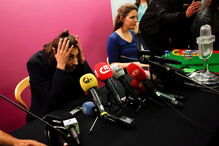 Salvador Sobral, Salvador, aeroporto, Lisboa, Aeroporto Humberto Delgado, Festival da Canção, Eurovisão, Portugal, vencedor, taça, Luísa Sobral