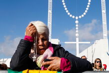 Milhares de peregrinos visitaram Fátima no Centenário das Aparições, que contou com a presença do papa Francisco