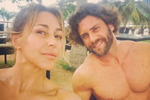 Merche Romero sensual em fato de banho