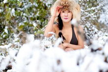 Chinesa é comparada com namorada do filho por parecer jovem