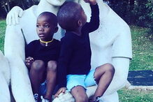 Madonna, David, Esther, Mercy, Stella, Liceu Francês, Portugal, Benfica, Seixal, Nuno Gomes