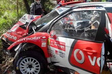 Carro do piloto José Pedro Fontes ficou destruído em despiste no Rali de Portugal