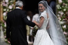 Pippa Middleton, Londres, James Matthews, igreja de St, Giles Deacon, Marks, Kate, Middleton, realeza, casamento, convidados