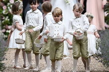 2017-05-20_19_09.55 George entre os meninos.jpg