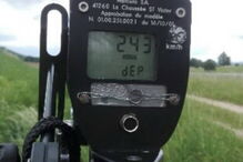 Conduz Ferrari a 243km/h em estrada nacional