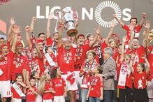 Luisão, Benfica, Jardel, André Almeida, Bessa, Trapattoni, Salvio, Fejsa, Jorge Jesus, Sérvia, Grécia