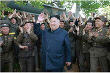 Míssil norte-coreano revela fotografias da Terra