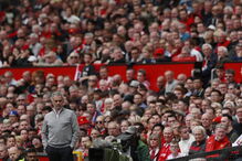 Mourinho durante a partida