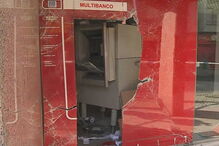 Grupo faz explodir máquina multibanco na Amadora