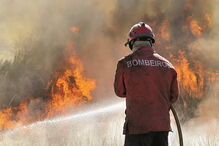 Bombeiro alertava a corporação e acionava os meios 
