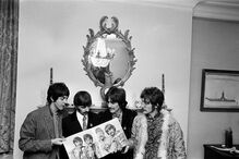 Liverpool celebra os 50 anos do ábum dos Beatles Sgt. Pepper's Lonely Hearts Club Band