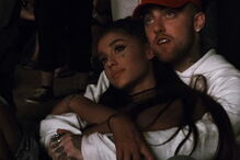 Ariana Grande, recebida, Estados Unidos, Manchester, atentado, namorado