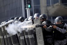 Protestos junto dos ministérios em Brasília