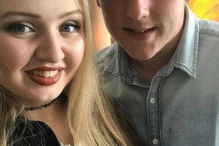 Liam Curry, de 19 anos, e Chloe Rutherford, de 17, eram inseparáveis. Morreram juntos na Manchester Arena
