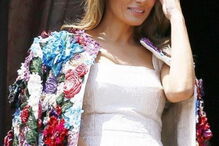 Melania Trump usa casaco que custa 46 mil euros