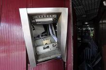 Grupo rebenta multibanco em Alfragide