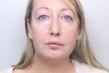 Mulher de 40 anos faz 'ménage à trois' com rapazes de 14 anos