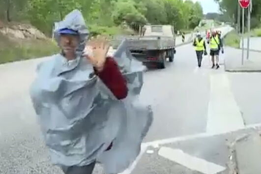 Caminhada de peregrinos de Paredes marcada pela chuva