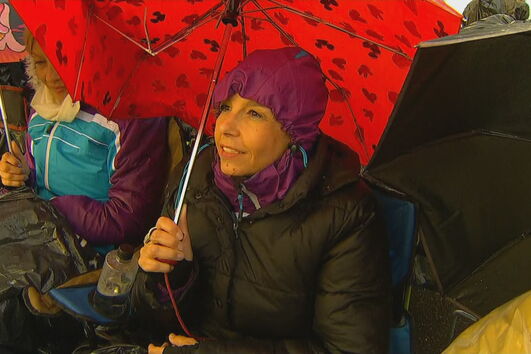 Nem a chuva demove os peregrinos no Santuário de Fátima