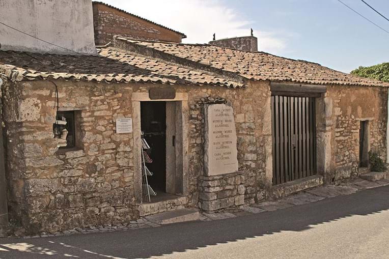 O Museu de Aljustrel fica junto à casa onde Lúcia nasceu e viveu