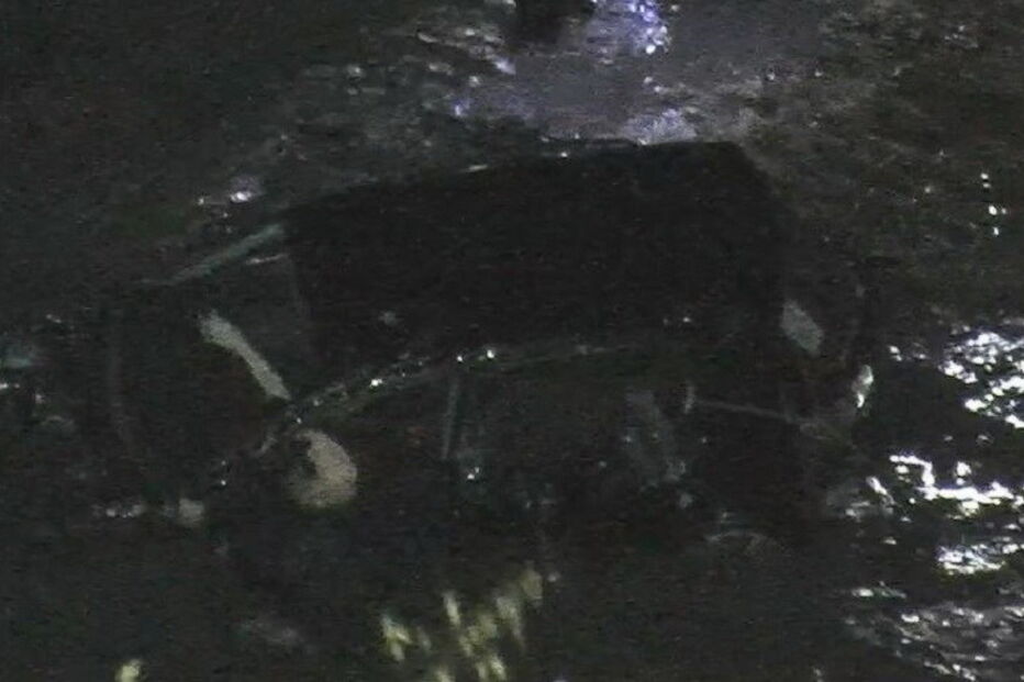 Carro com mãe e filho cai em ravina na Zambujeira do Mar