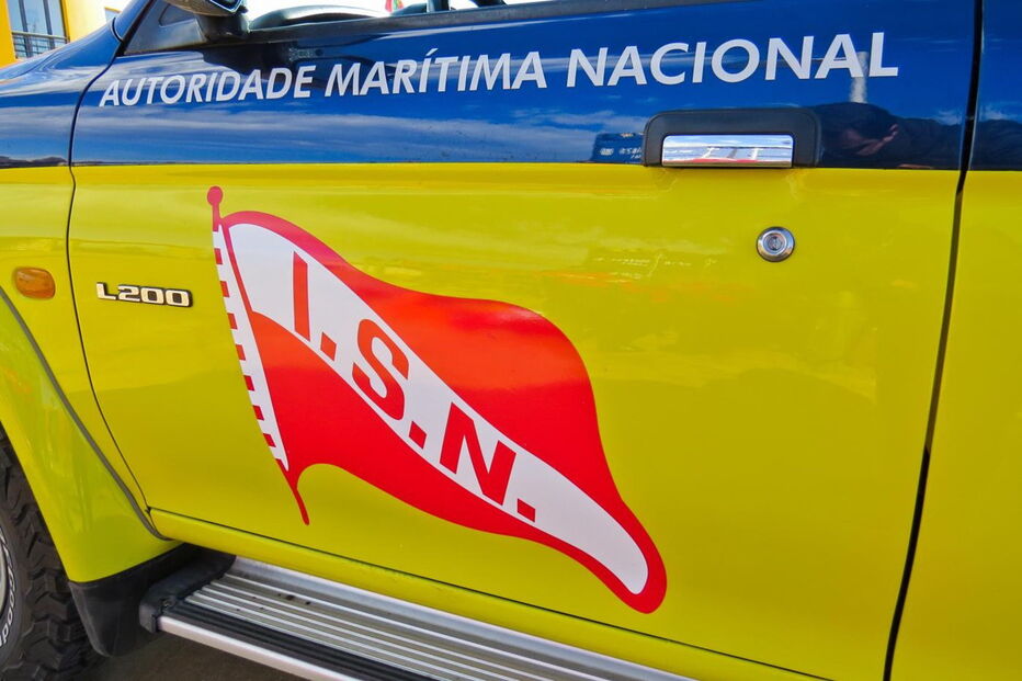 isn, socorro, náufragos, carro, salva-vidas