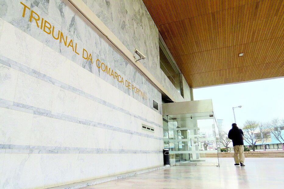 Julgamento do homem pelo abuso sexual das duas filhas está agendado para junho, no Tribunal de Portimão