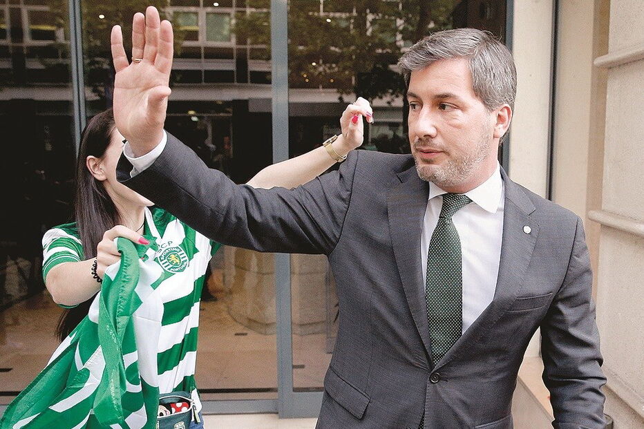 Bruno de Carvalho quer mudanças no regulamento e voltou a atacar os comentadores afetos ao Benfica 