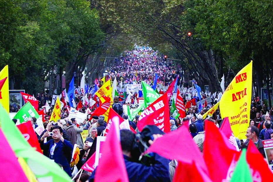 Função Pública verá carreiras descongeladas a partir do próximo ano   