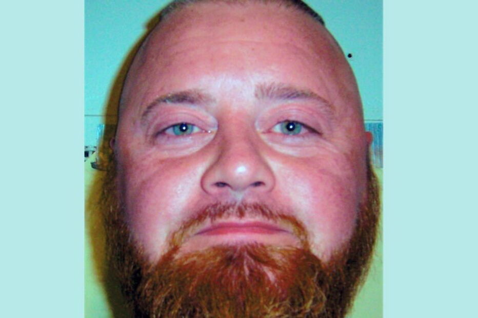 Christopher I. Hauptmann, de 43 anos, está casado com mãe e filha ao mesmo tempo