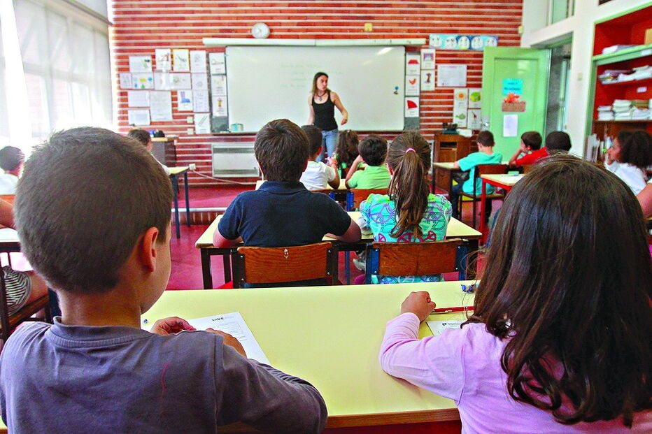 Alunos de escola básica de Benfica (Lisboa) demonstraram ter bem ensaiada canção que serviu de base à prova 