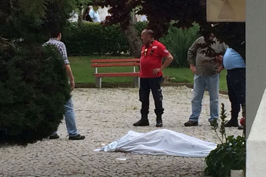 Mulher foi morta pelo marido num jardim público em Ferreira do Alentejo