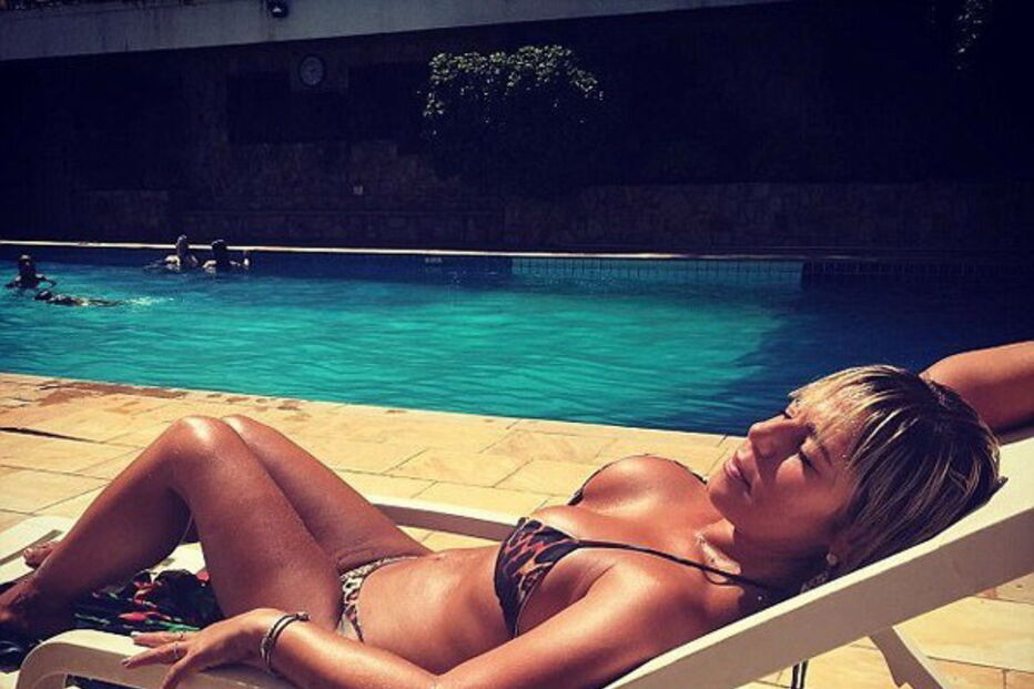 Mari Ag, polícia, autoridade, agente, sexy, sensual, biquíni, sucesso, mundo, fotos, Instagram