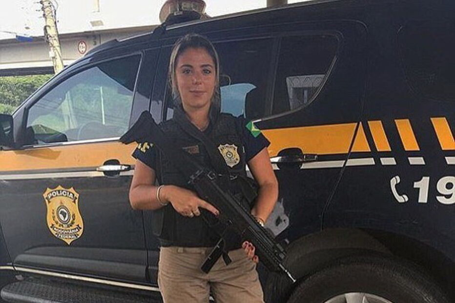 Mari Ag, polícia, autoridade, agente, sexy, sensual, biquíni, sucesso, mundo, fotos, Instagram