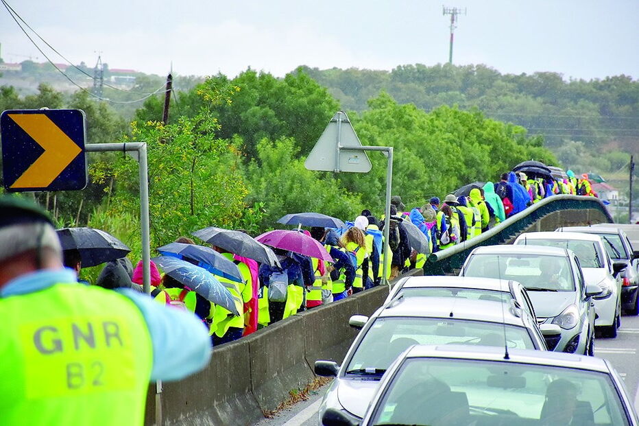 peregrinos, pessoas, caminho, santuário, fátima, pastorinhos, centenário, papa, francisco