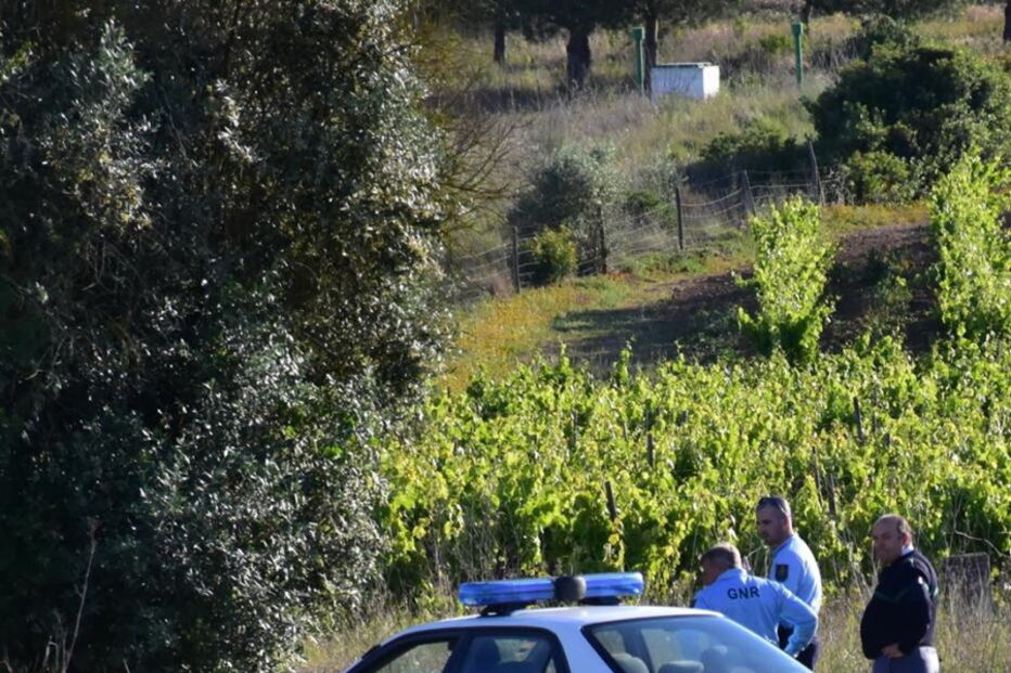 Homens estavam a preticar geocaching