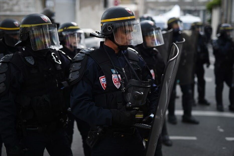 Protestos em Nantes obrigaram a polícia francesa a usar gás lacrimogéneo