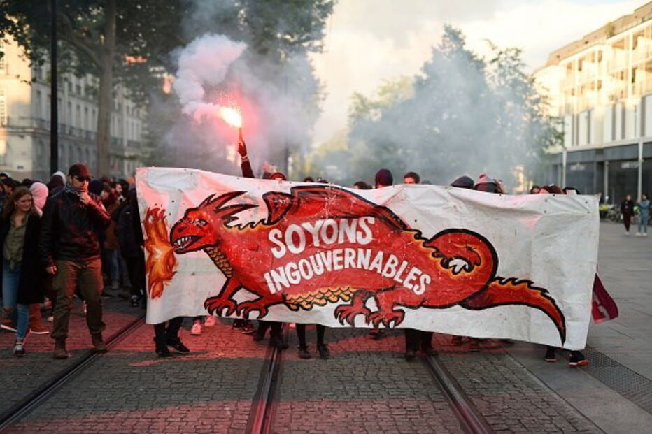 Protestos em Nantes obrigaram a polícia francesa a usar gás lacrimogéneo