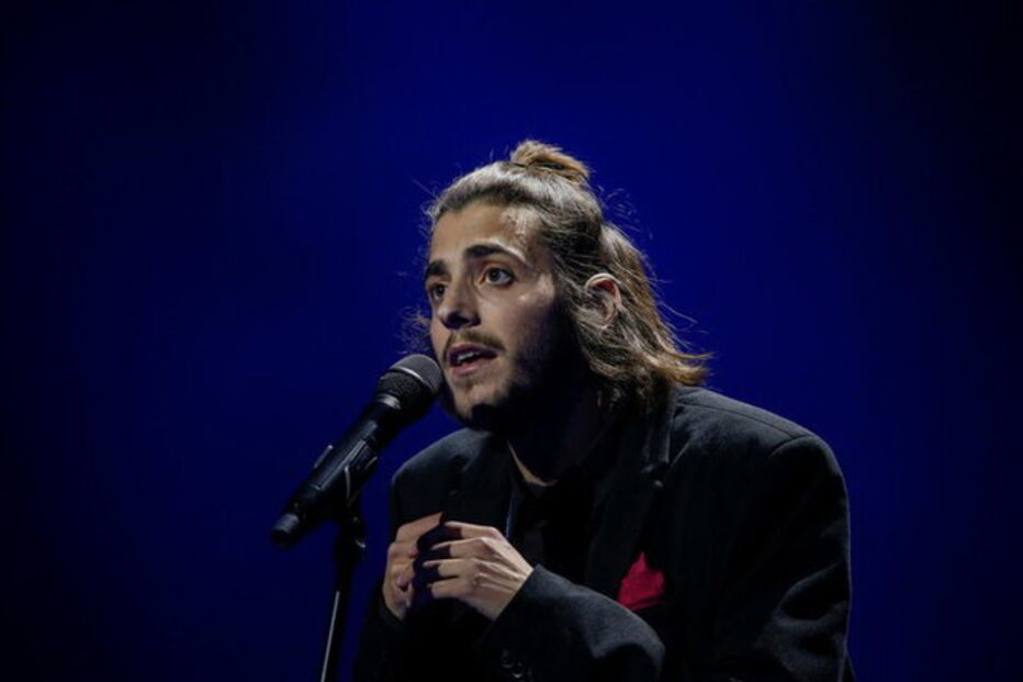 Salvador Sobral faz o primeiro ensaio em Kiev