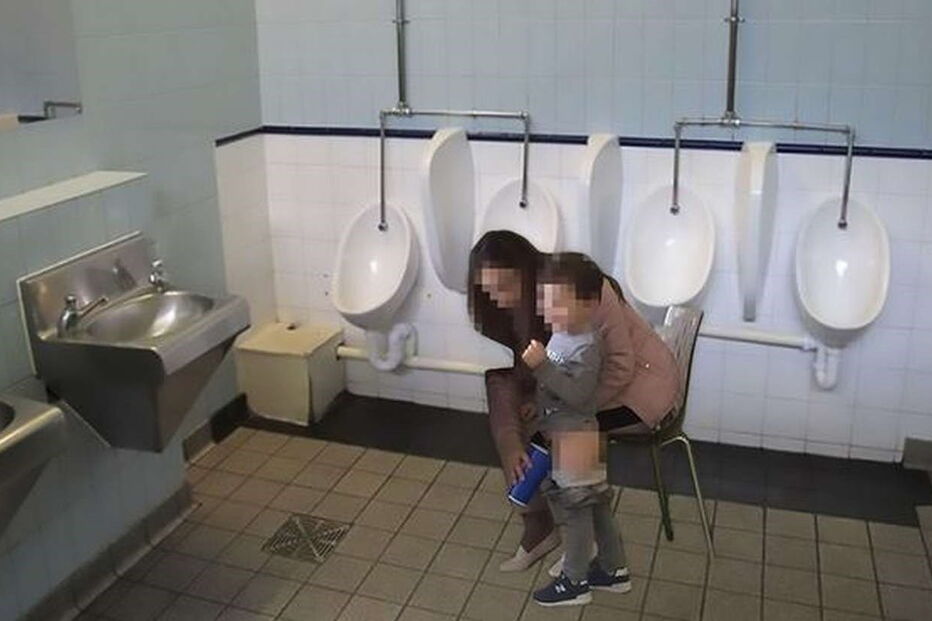 Krasnodar, Rússia, urinar, centro comercial