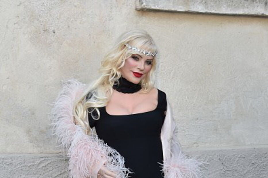 porno, pornografia, Cicciolina, revista,  L’Uomo Vogue, política