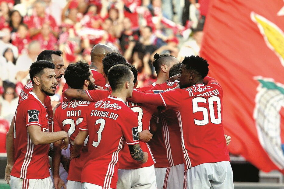 Benfica, tetra, prémio, desporto, águias, futebol, milhões, verba, jogadores, equipa, plantel, campeonato