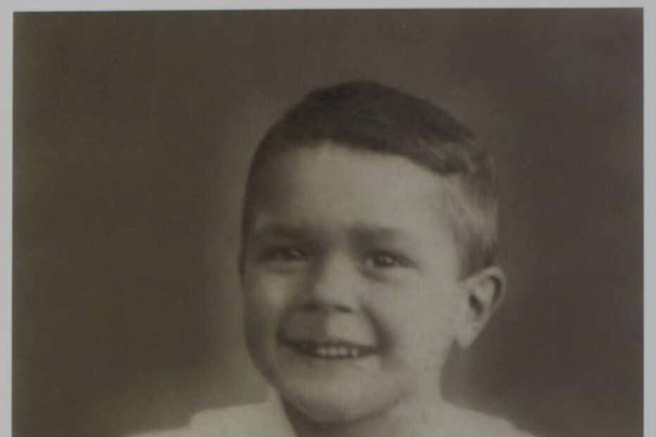 Baptista-Bastos aos três anos