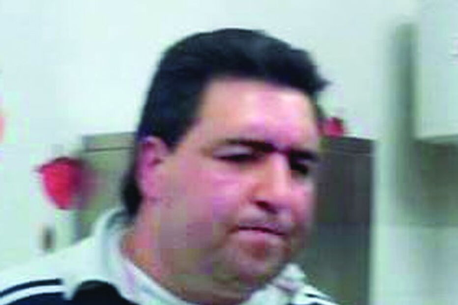 Carlos Outeiro, de 39 anos, foi assassinado à queima-roupa quando saía de casa. Foi atingido com tiro no pescoço