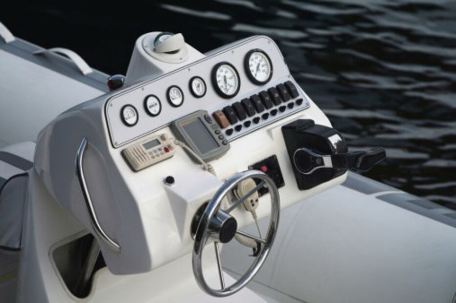 Governo quer crianças a pilotar em alto-mar