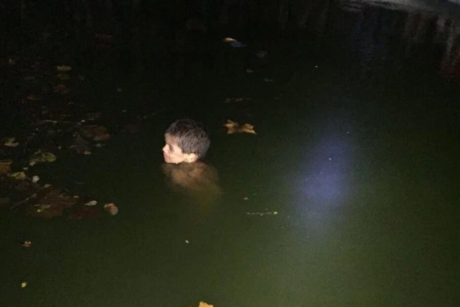 Maltrata, deixa filho à fome e dá-o de comer aos porcos