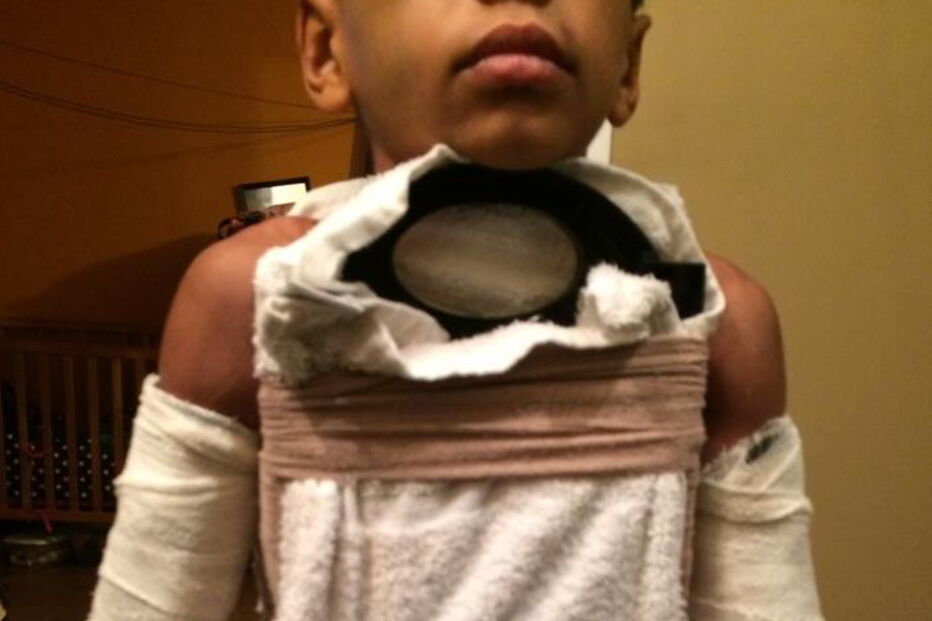 Maltrata, deixa filho à fome e dá-o de comer aos porcos